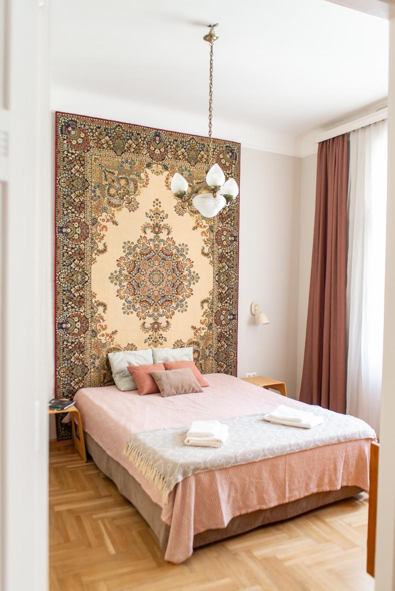 Spacious Family Suite Along River Side, In The Heart Of Buda Budapest Exterior foto
