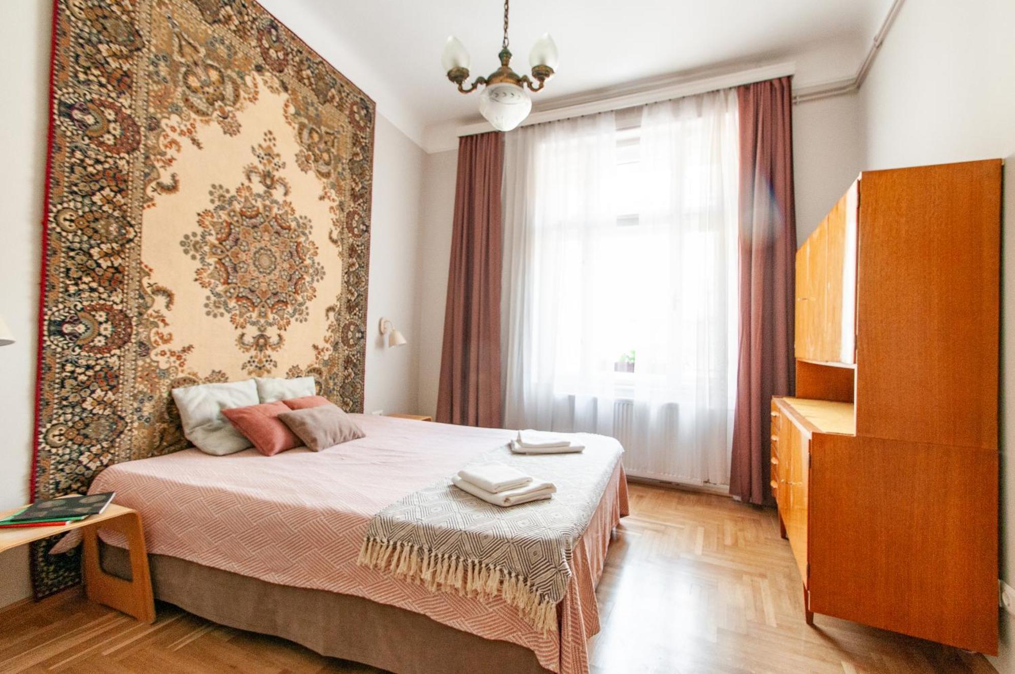 Spacious Family Suite Along River Side, In The Heart Of Buda Budapest Exterior foto