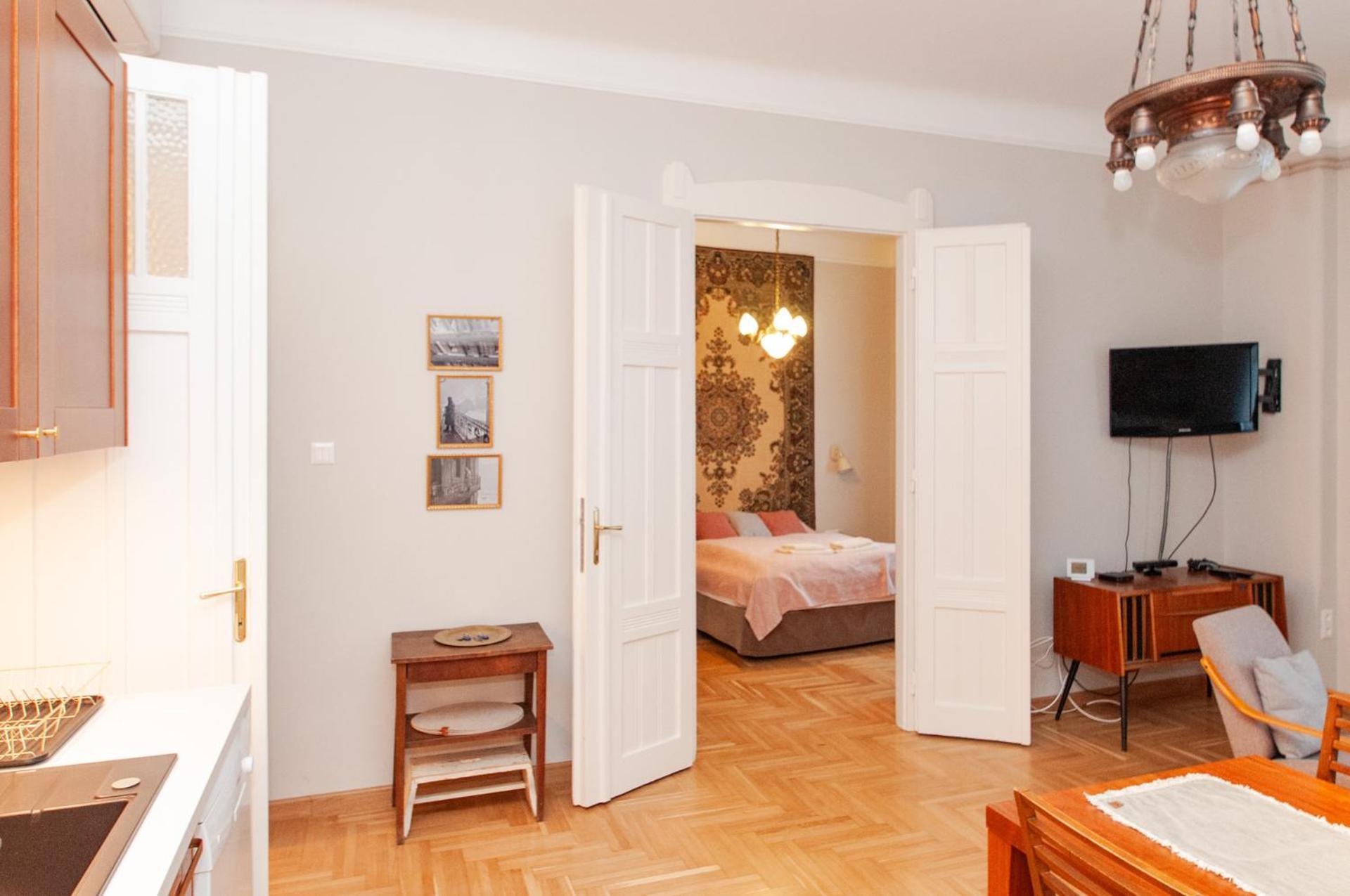 Spacious Family Suite Along River Side, In The Heart Of Buda Budapest Exterior foto